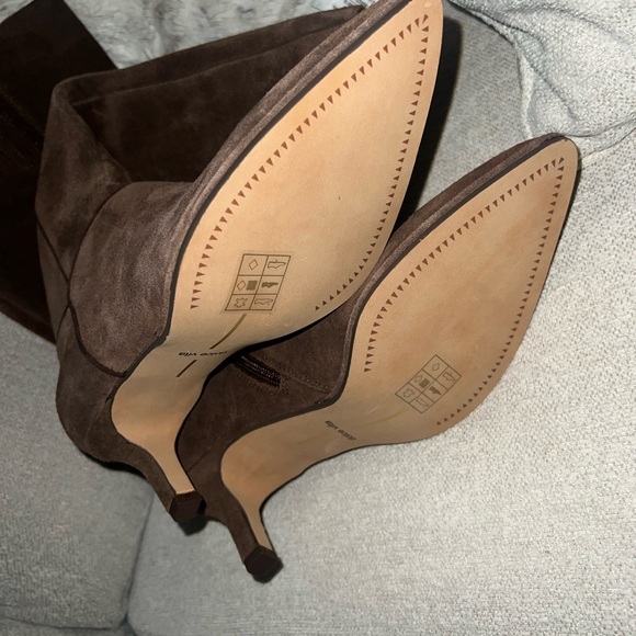 Boots - Picture 4 of 4